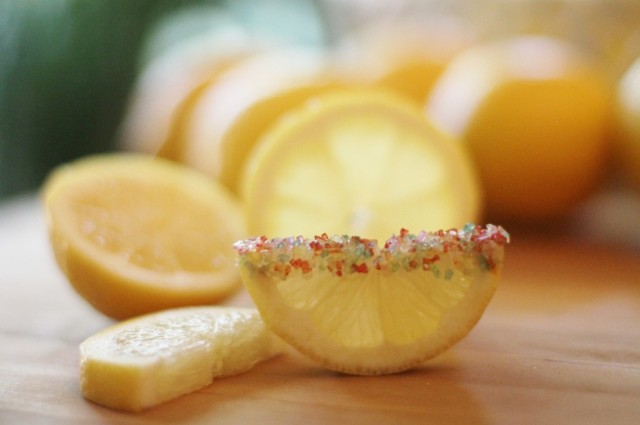 lemon-slice-with-sugar-1024x681